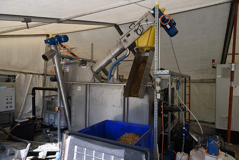 ClearFox screening unit