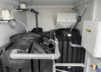 Containerized wastewater treatment plant