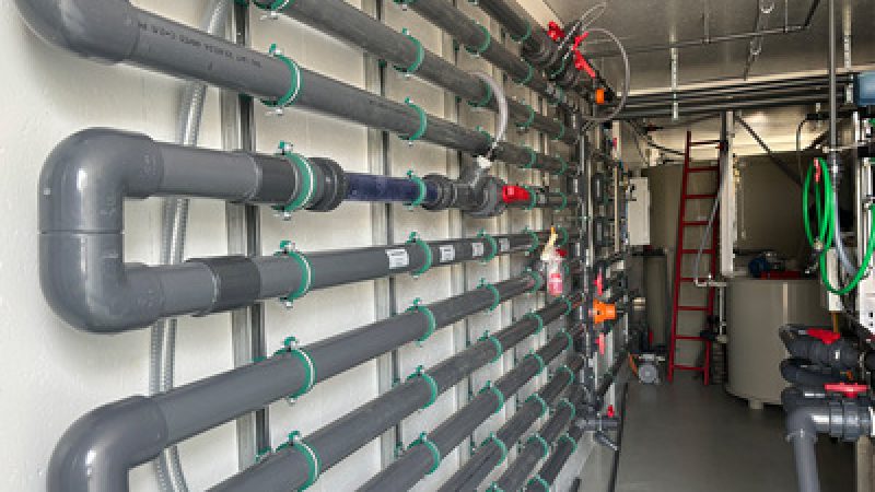 Mixing section for pH value adjustment